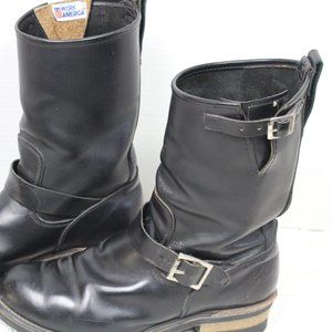 BLACK MOTORCYCLE BOOTS